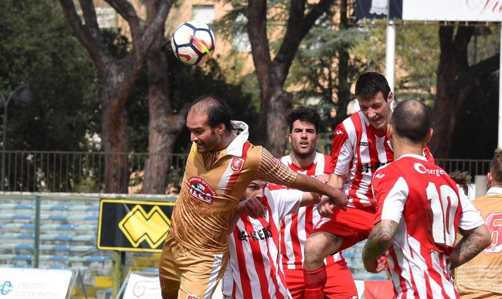 Nunziatini supereroe Para e ferma la Cuoio 