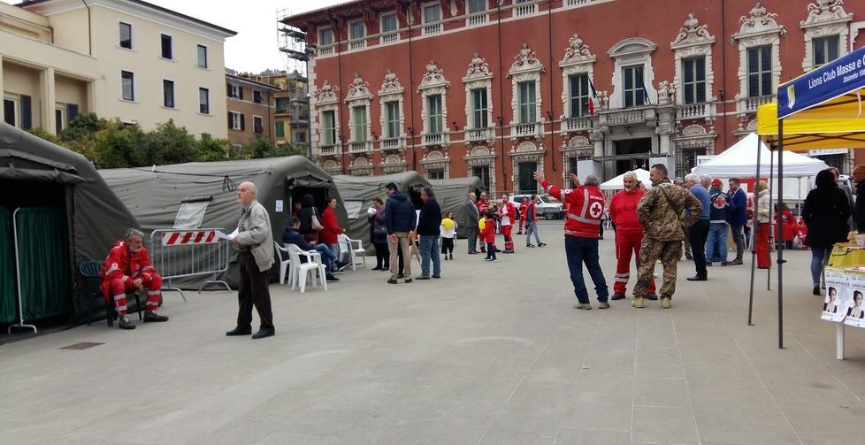 Voglia di sanità in piazza Aranci 