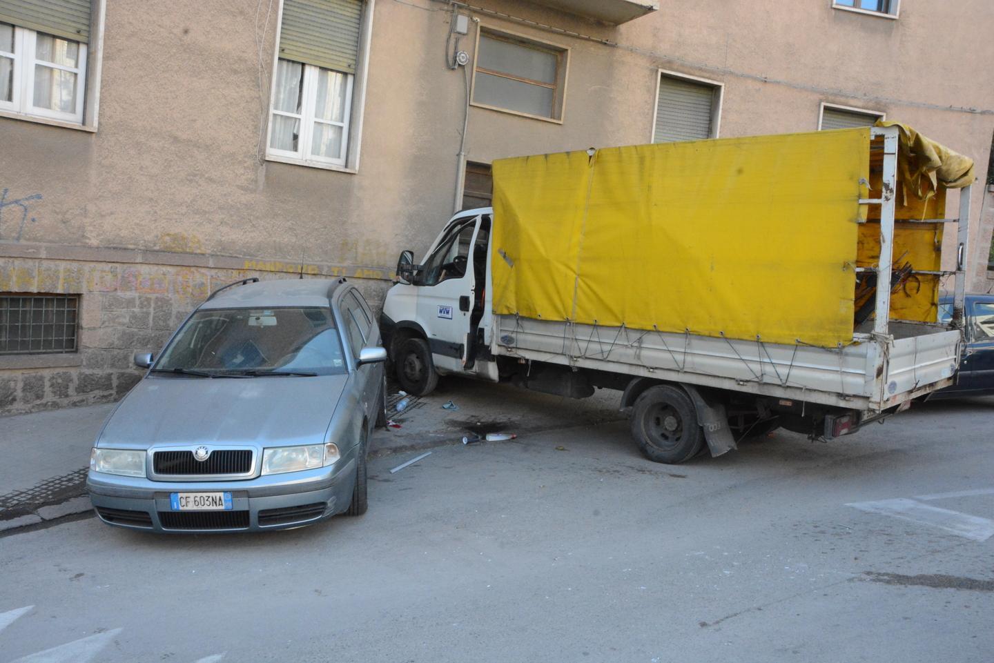 Camion contro un palazzo a Sassari, il pm contesta il tentato omicidio 