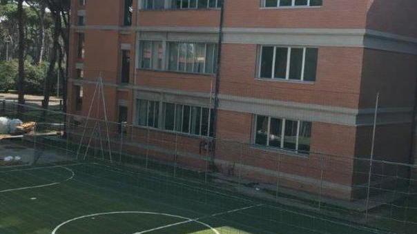 Un campo di calcetto al Piaggia