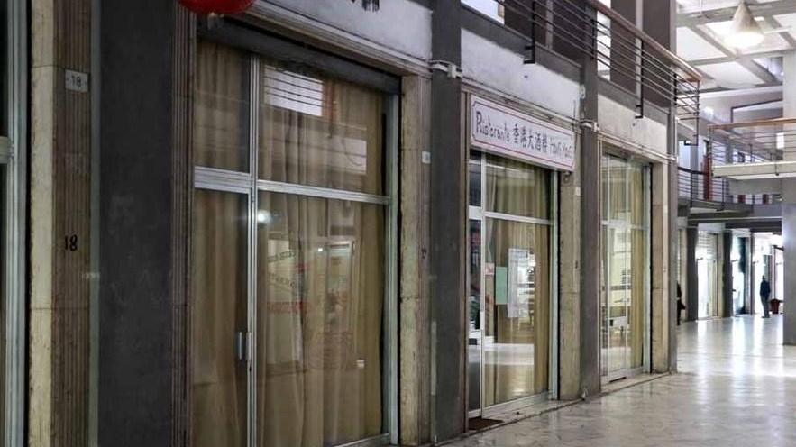 «Qui in galleria i ragazzi devastano tutto»