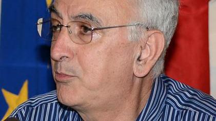 Civici: «Episodio gravissimo» Il sindaco: «Siamo preoccupati»
