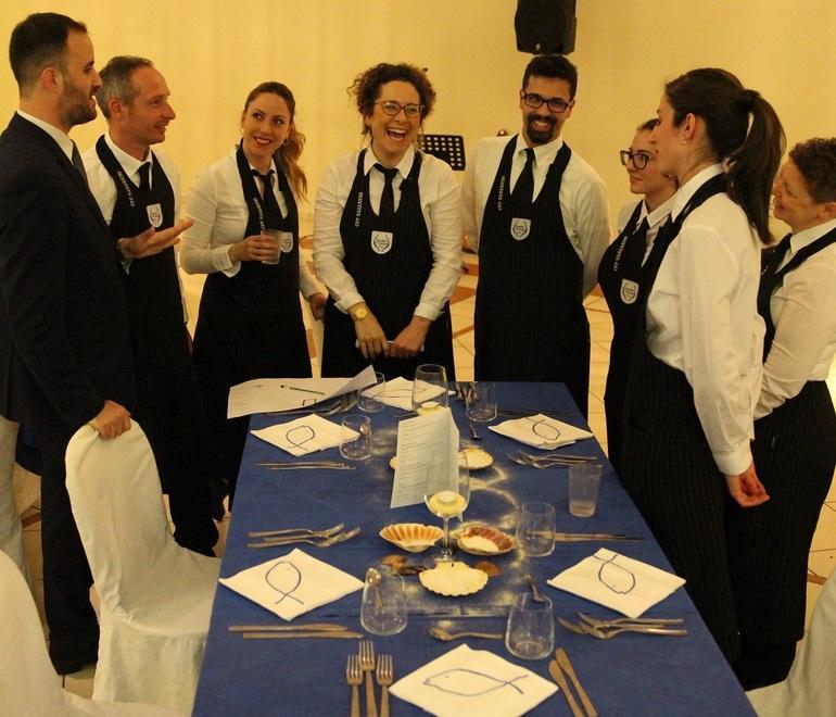 I docenti “servono” gli studenti 