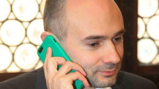Ma lei, onorevole, sa che cosa è un giornale?