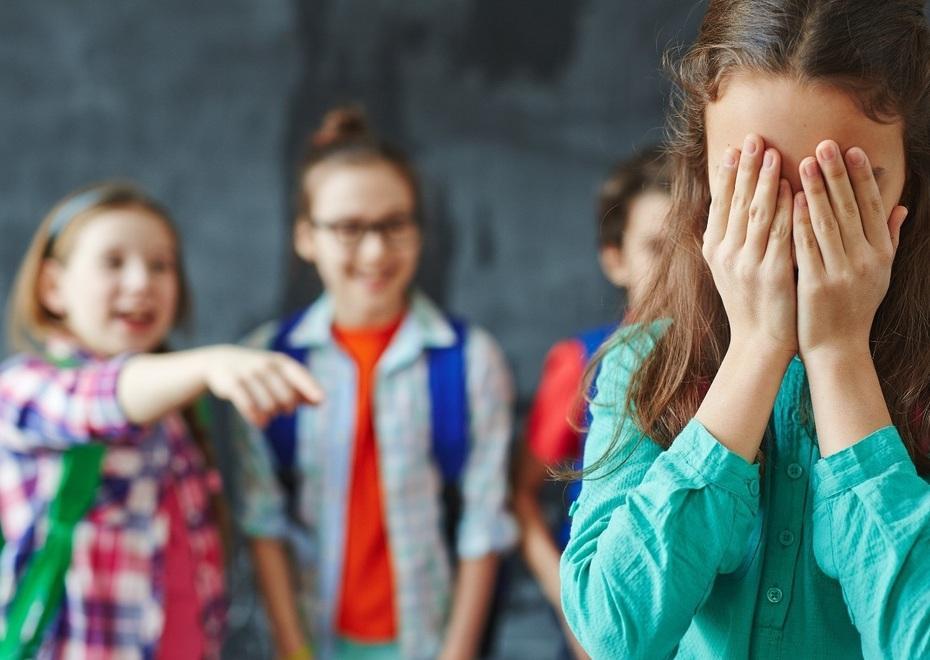 Costretti a cambiare scuola perfino alle elementari 