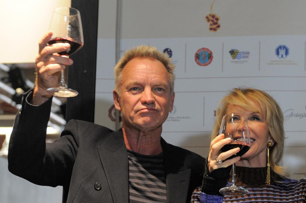 Le cantine delle star: Sting, Bocelli &amp; C. pazzi per la Toscana 