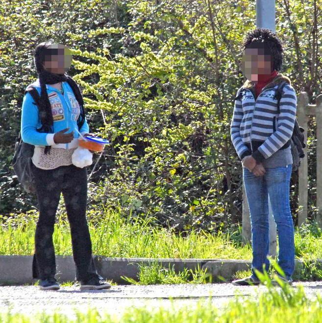 Minori costrette a prostituirsi Arrestate due sorelle e un uomo 