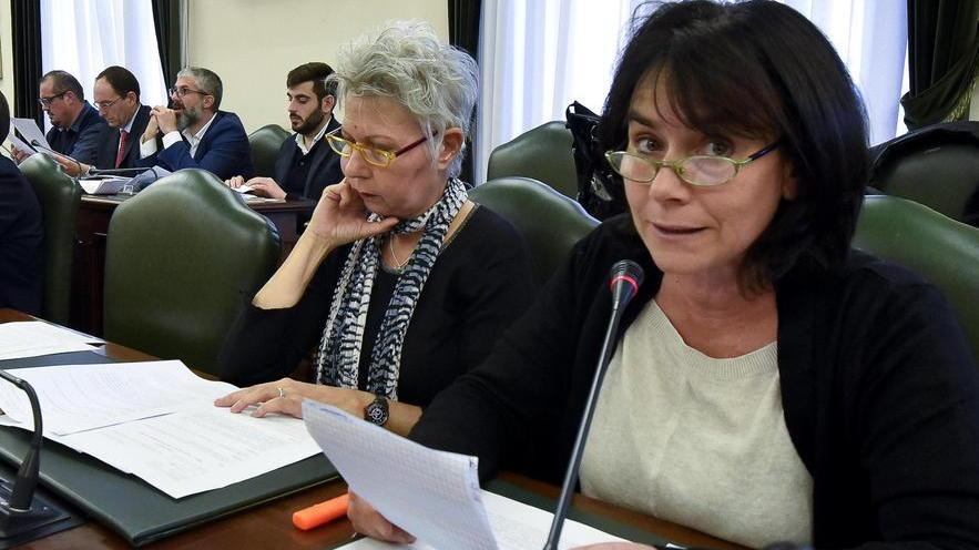 M5s: «Violato il contratto Sei» Il consiglio boccia la mozione