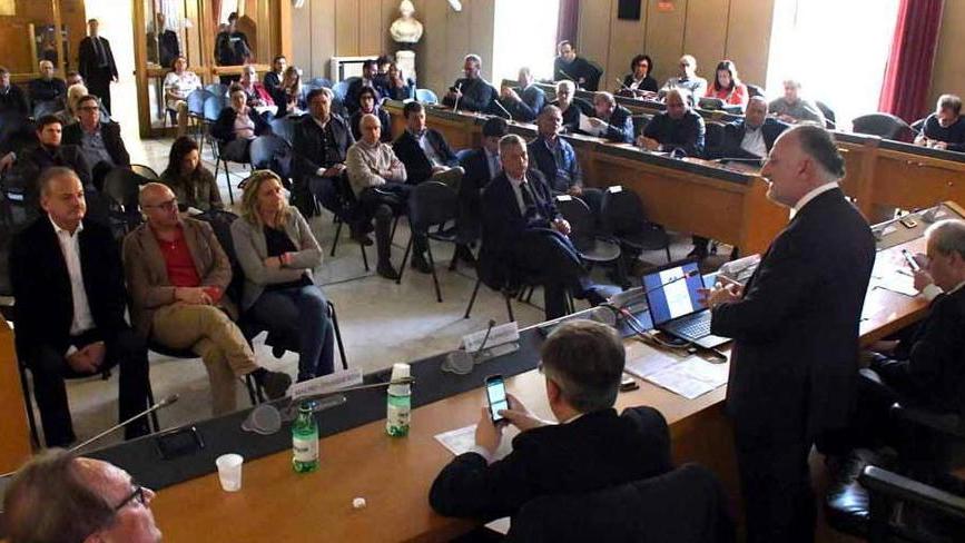 Province: un futuro incerto e sempre meno finanziamenti