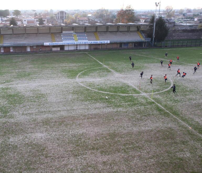 Giù lo stadio per i parcheggi e sì al centro commerciale 