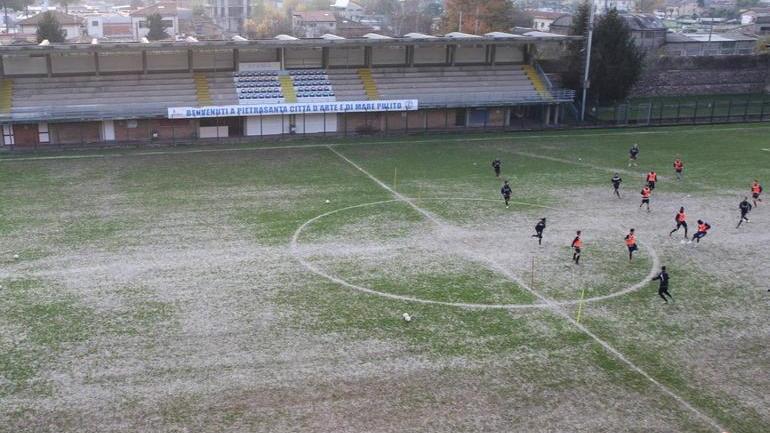 Giù lo stadio per i parcheggi e sì al centro commerciale