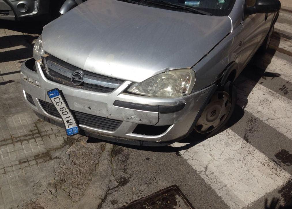Schianto tra auto per mancato stop