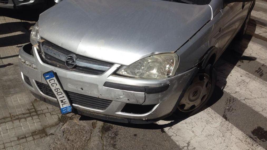 Schianto tra auto per mancato stop