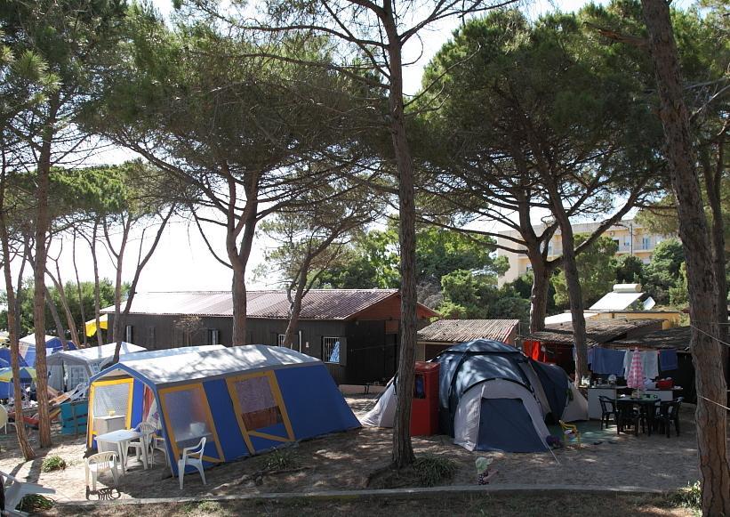 Camping e villaggi, industria solida 