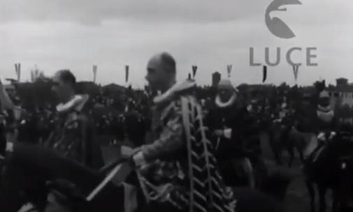 1935: la città rende omaggio ad Alessandro Tassoni 