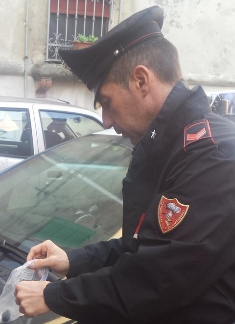 Pugni ai carabinieri, 36enne in manette 