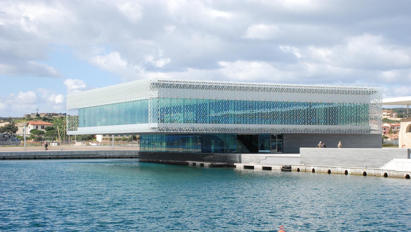 La Maddalena, ex arsenale senza luce da cinque mesi 