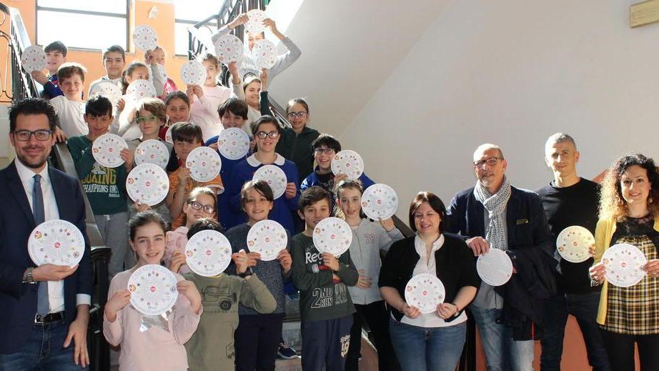 Alunni a lezione di tradizioni pisane