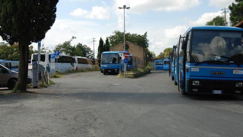 Ecco i bus turistici ma nessuno riscuote l’ingresso in città