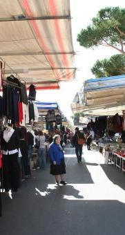 Mercato settimanale il Comitato vota per il trasferimento 