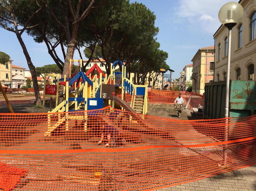 Area giochi, cantiere per 7 giorni 