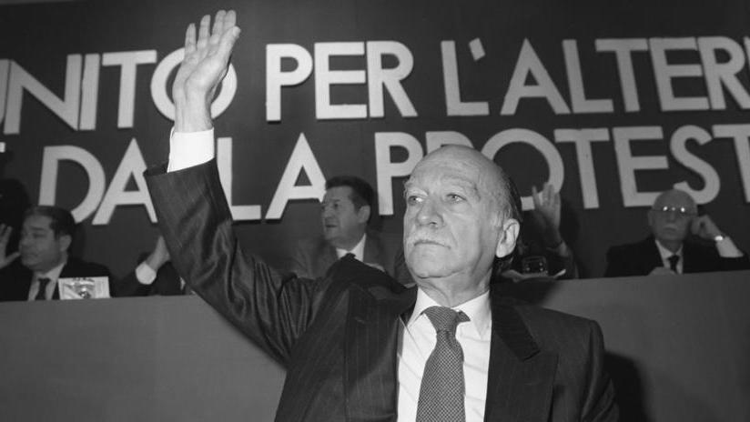 Una petizione contro “via Almirante”