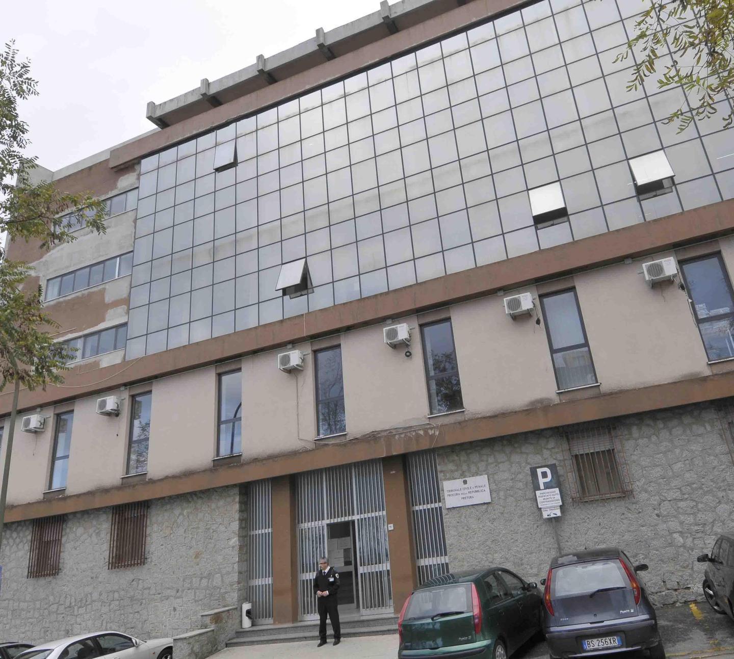 Ex assessore a processo sindaco Cannas tra i testi 
