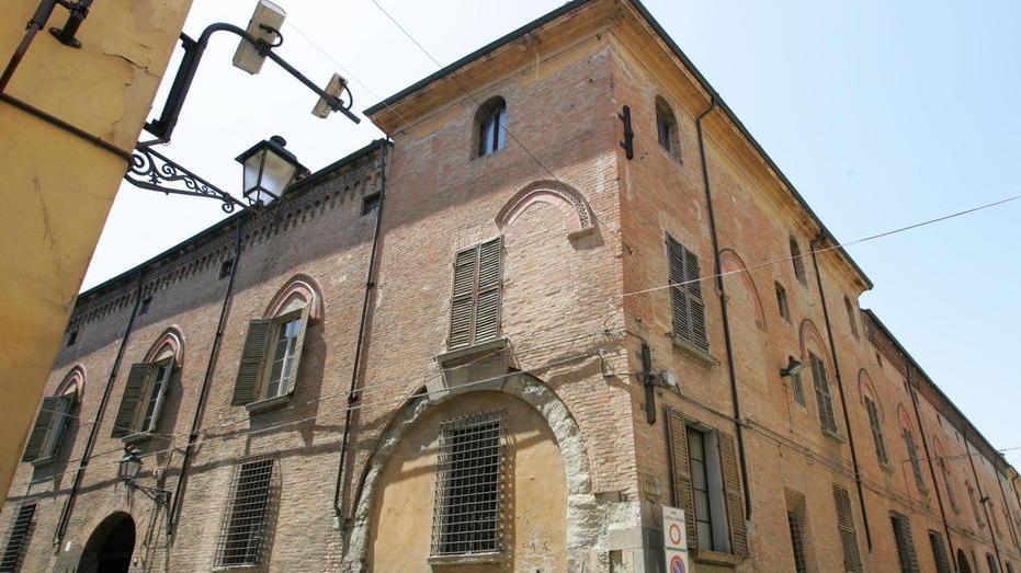 Da via Roma a via San Nicolò storia di una famiglia reggiana