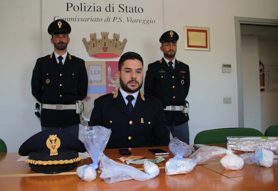 Fermata la centrale dello spaccio di Viareggio