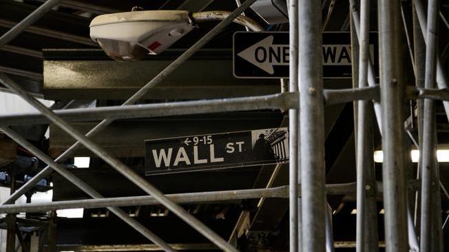 Borsa: Wall Street affonda con Apple