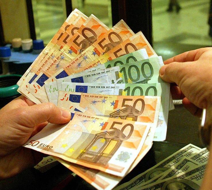 Risparmiatori truffati assicuratore a processo 