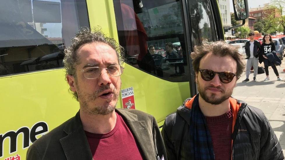 Il pullman come luogo inedito di improvvisazione teatrale
