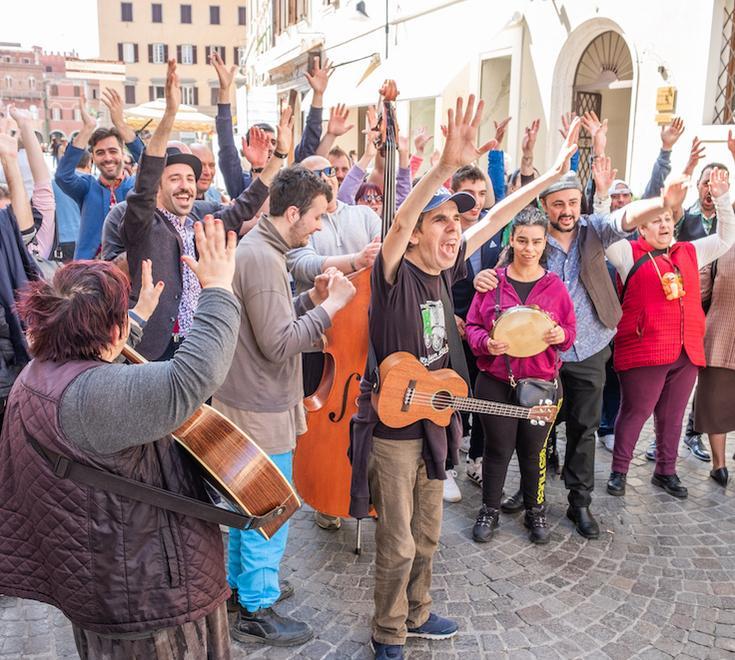 Musica da Ripostiglio balla col Sole 