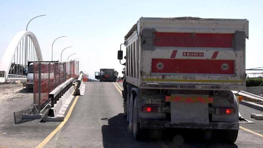A Marina riaperto il ponte sul Frigido