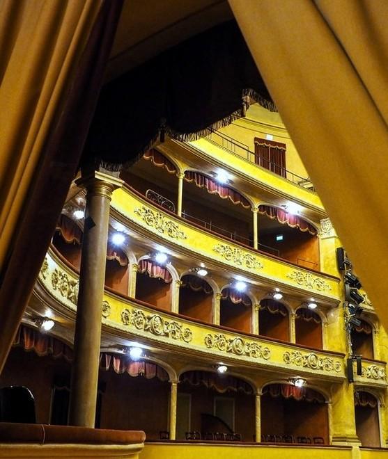 Gli attori Ert “Nel gran teatro della città”