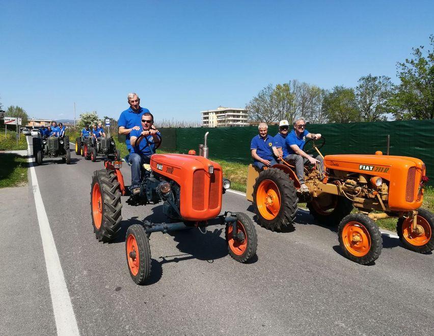 Un corteo di trattori per l’addio a Tarabori 