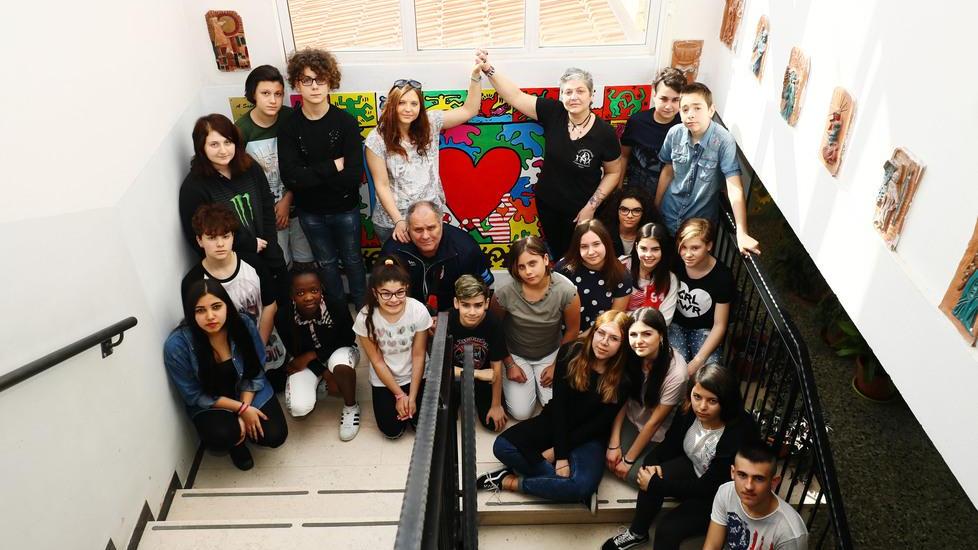 Un murale a scuola per ricordare Saphira