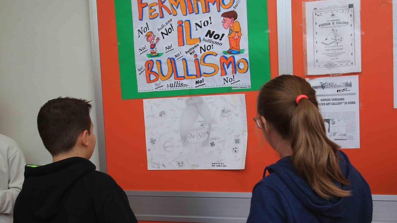 Esodo dalle classi, in 12 cambiano scuola