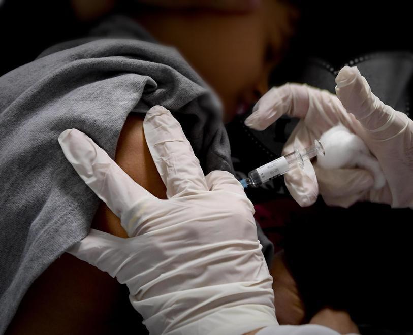 I genitori free-vax: discriminatorio il bando per i soggiorni 