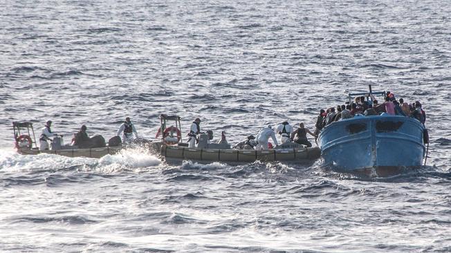 Migranti: 500 salvati nel Mediterraneo