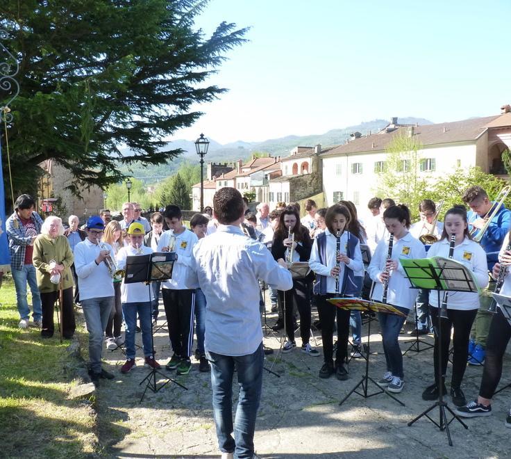 La passeggiata Seghettini omaggio alla partigiana 