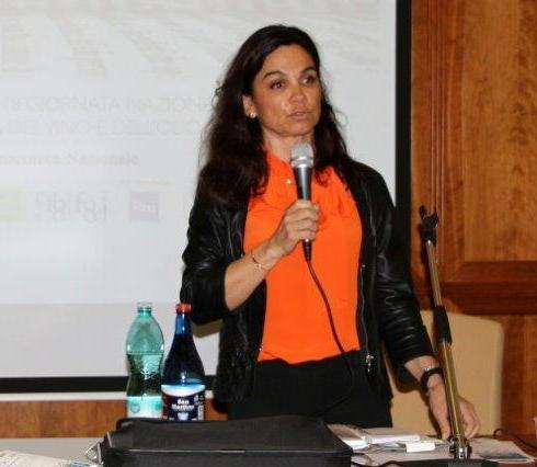 Olio e vino isolani: la qualità al mercato non basta, serve il racconto di una cultura