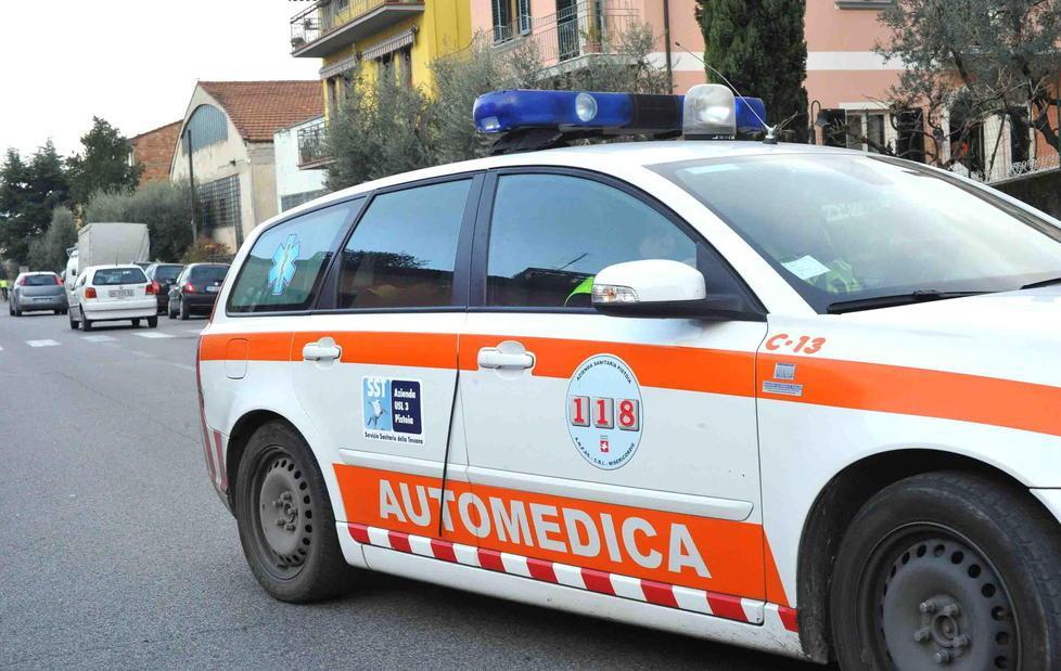 Non rischia la vita il bimbo in bicicletta finito su un’auto 