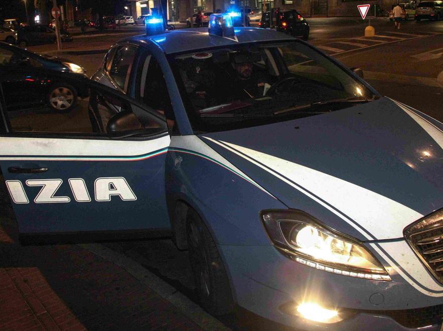 Tentano di rubare un furgone: arrestati tre giovani 