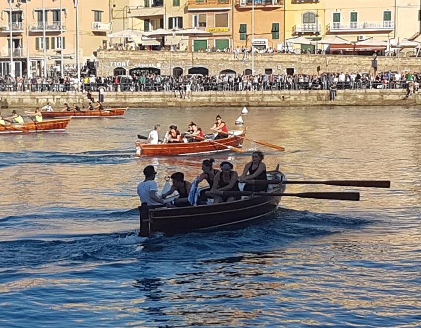 Festa di Primavera, trionfano le donne del rione Valle 