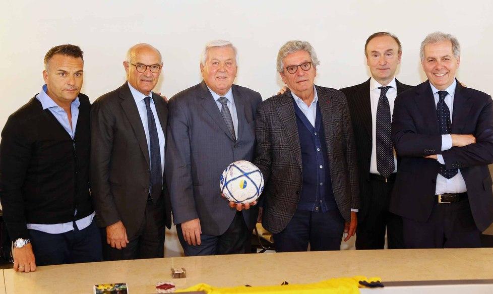 L’Us Modena Calcio fondato da Samorì e Gianni Gibellini