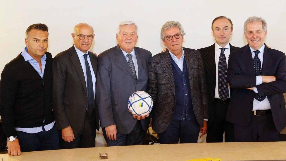 L’Us Modena Calcio fondato da Samorì e Gianni Gibellini