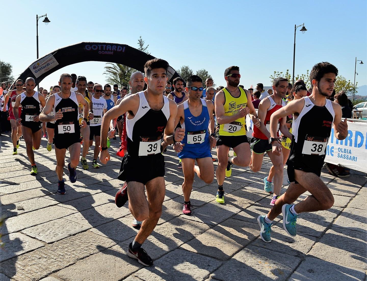 StraOlbia, Cristian Cocco davanti ai fratelli Mei 