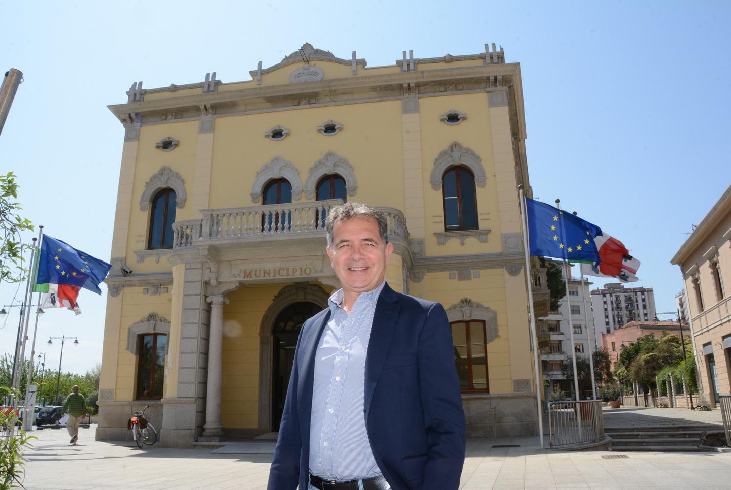 Addio alle auto nel centro, ma si procederà a tappe 