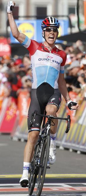 Nibali stecca, la Liegi è di Bob Jungels 